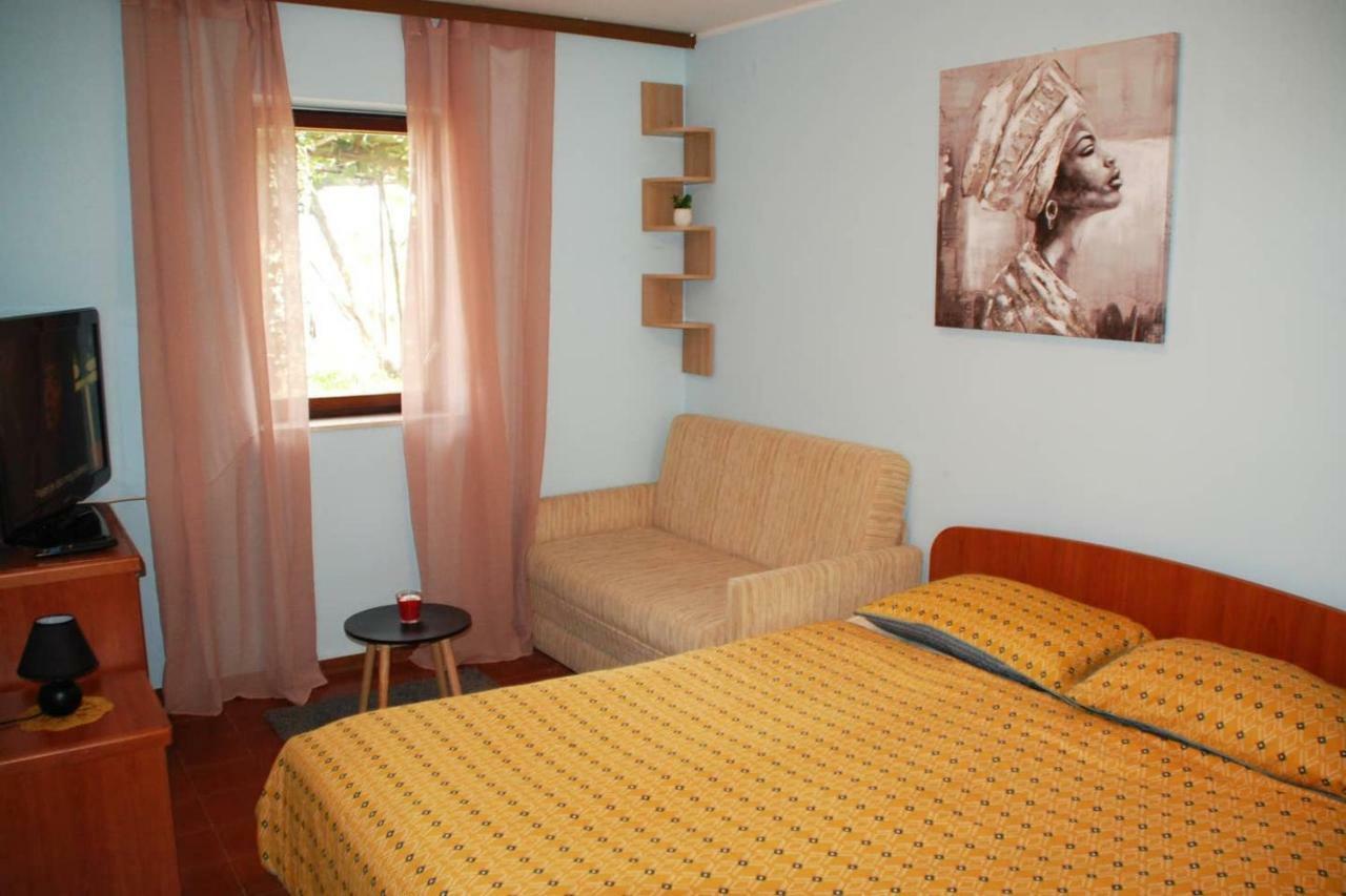 Studio Apartman Ziganto Ičići Buitenkant foto