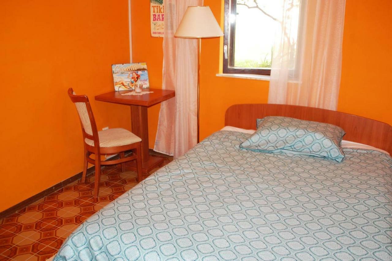 Studio Apartman Ziganto Ičići Buitenkant foto