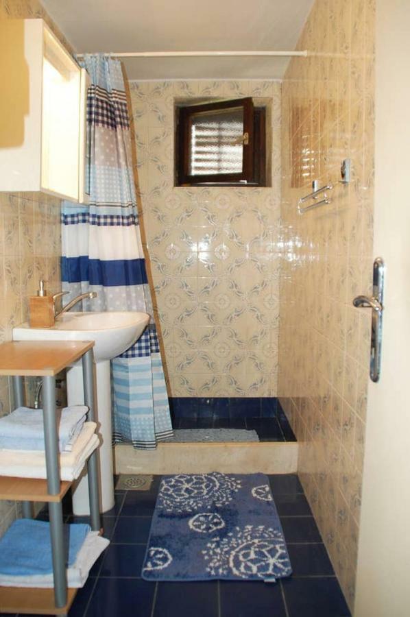 Studio Apartman Ziganto Ičići Buitenkant foto